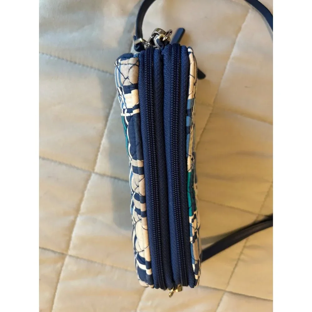 Vera Bradley Crossbody Wallet Purse Bag Blue Beige Geometric Print Quilted Trave - Picture 4 of 12